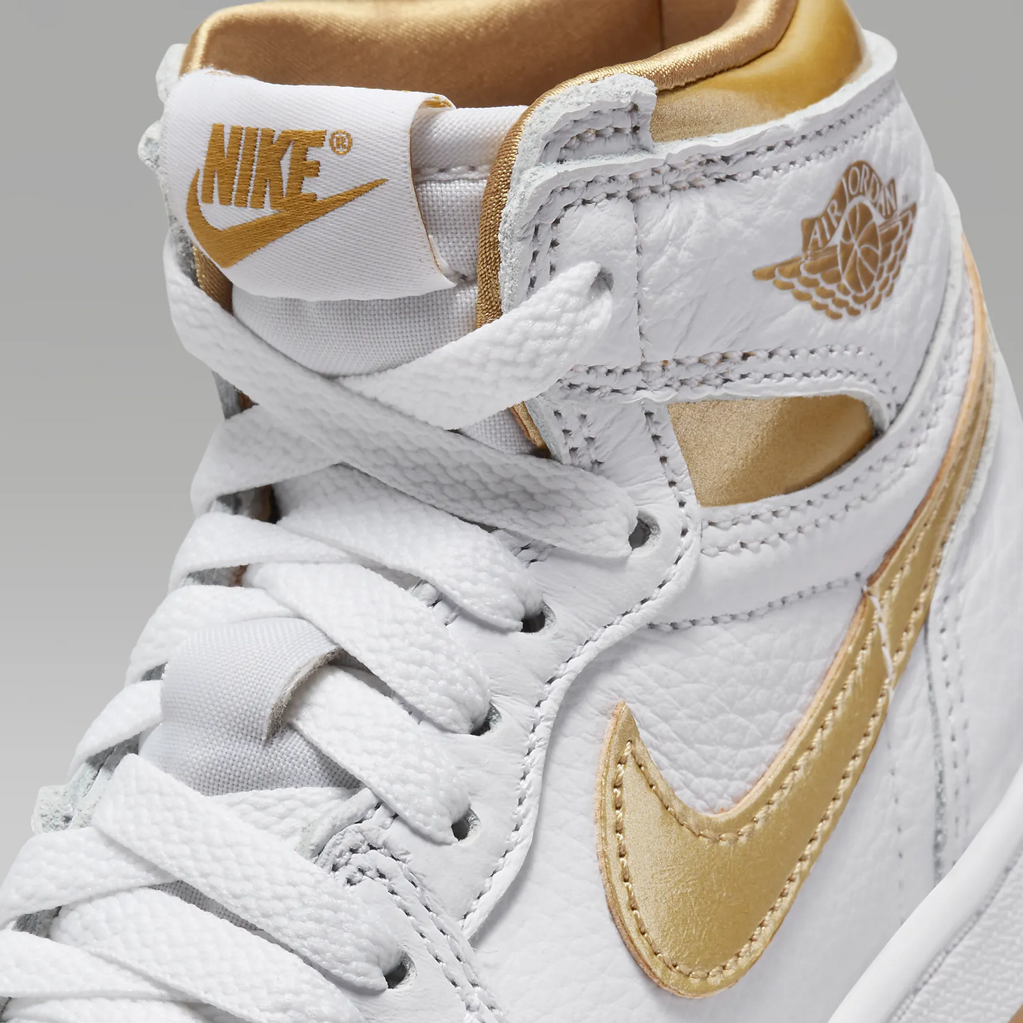 Air Jordan 1 Retro Mid OG "White and Gold"